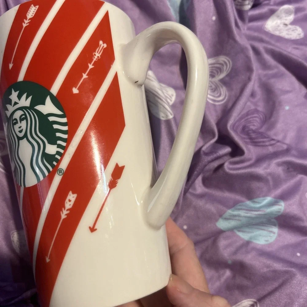 Starbucks White & Red Arrows Stripes 16 oz. Tall Coffee Mug 2020 Classic Logo